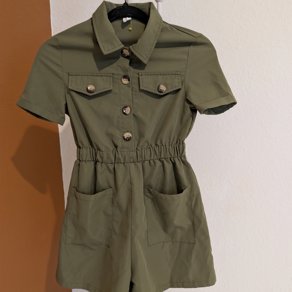 SHEIN Olive Green Short Sleeve Utility Romper